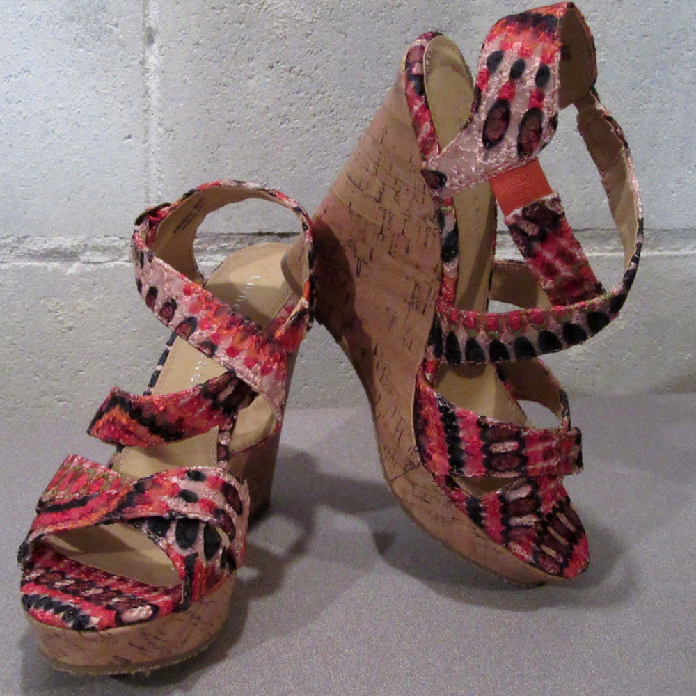 Chinese Laundry Women's Platform Wedge Sandals